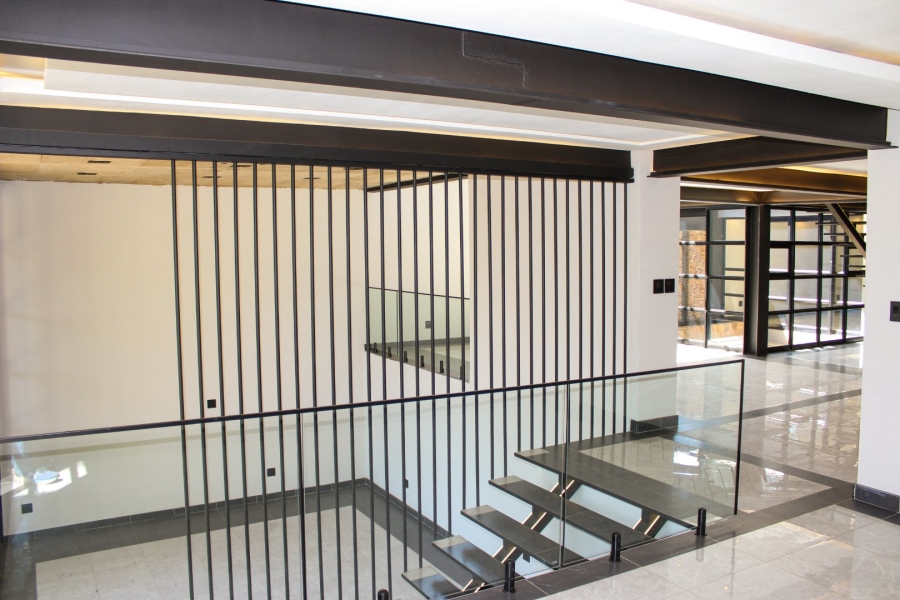6 Bedroom Property for Sale in Waterkloof Gauteng