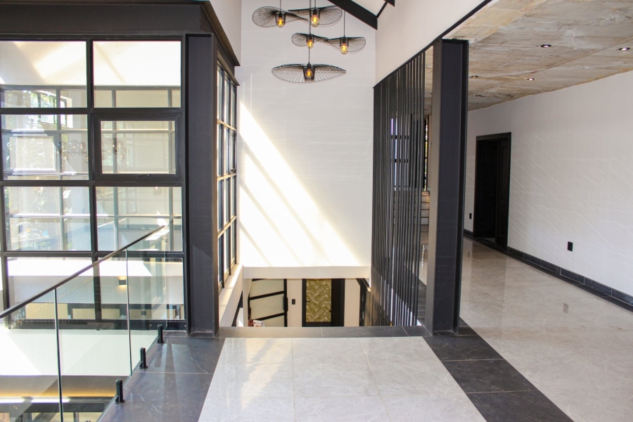 6 Bedroom Property for Sale in Waterkloof Gauteng