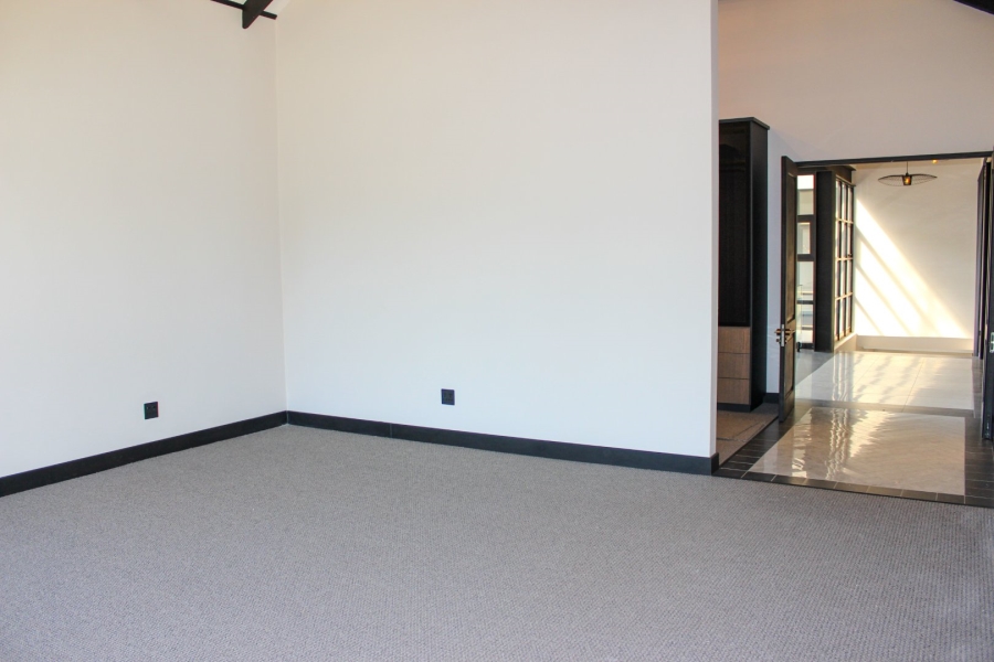 6 Bedroom Property for Sale in Waterkloof Gauteng