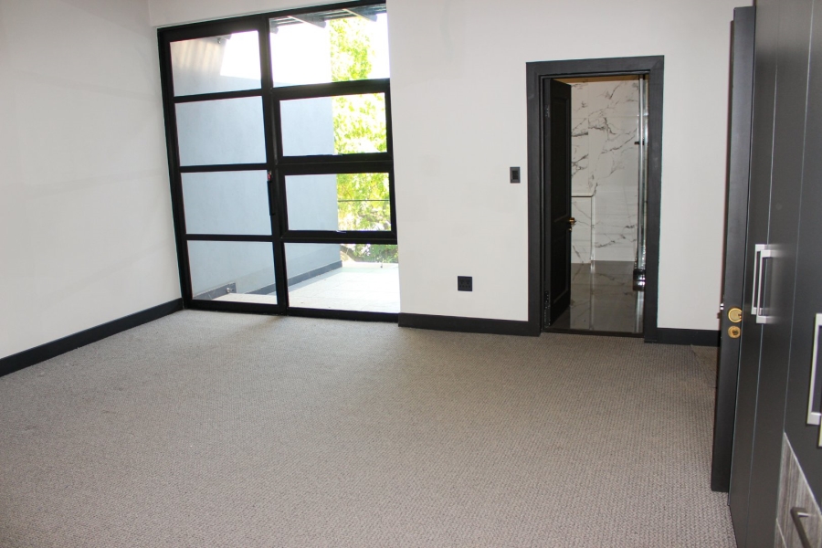 6 Bedroom Property for Sale in Waterkloof Gauteng