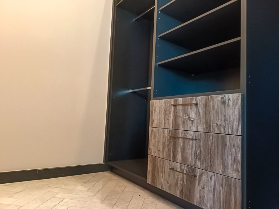 6 Bedroom Property for Sale in Waterkloof Gauteng