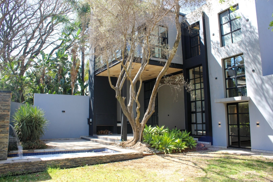 6 Bedroom Property for Sale in Waterkloof Gauteng