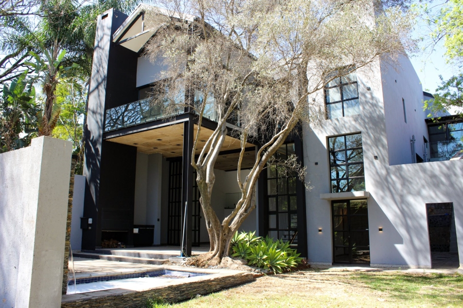 6 Bedroom Property for Sale in Waterkloof Gauteng