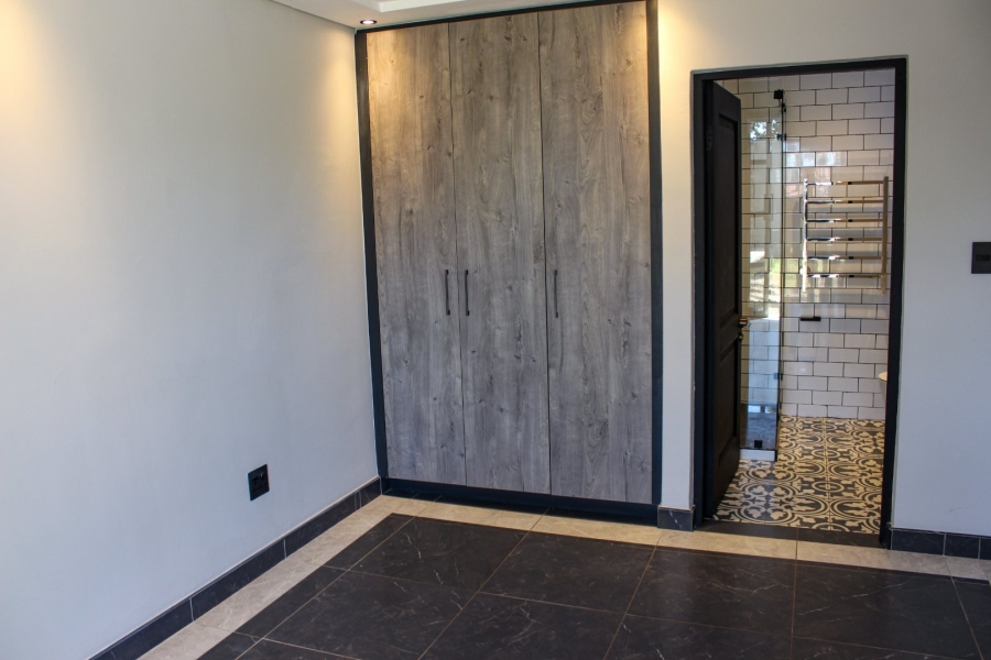 6 Bedroom Property for Sale in Waterkloof Gauteng