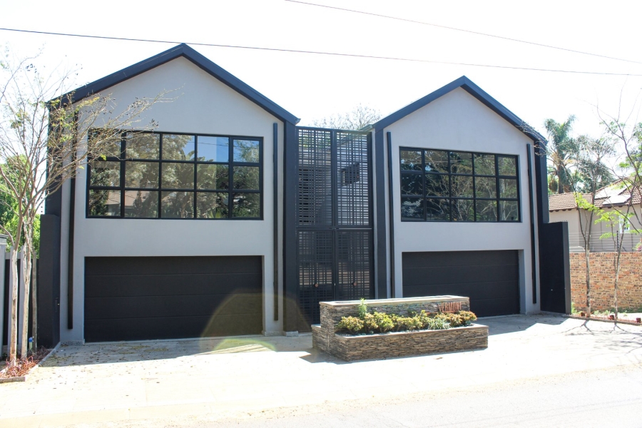 6 Bedroom Property for Sale in Waterkloof Gauteng