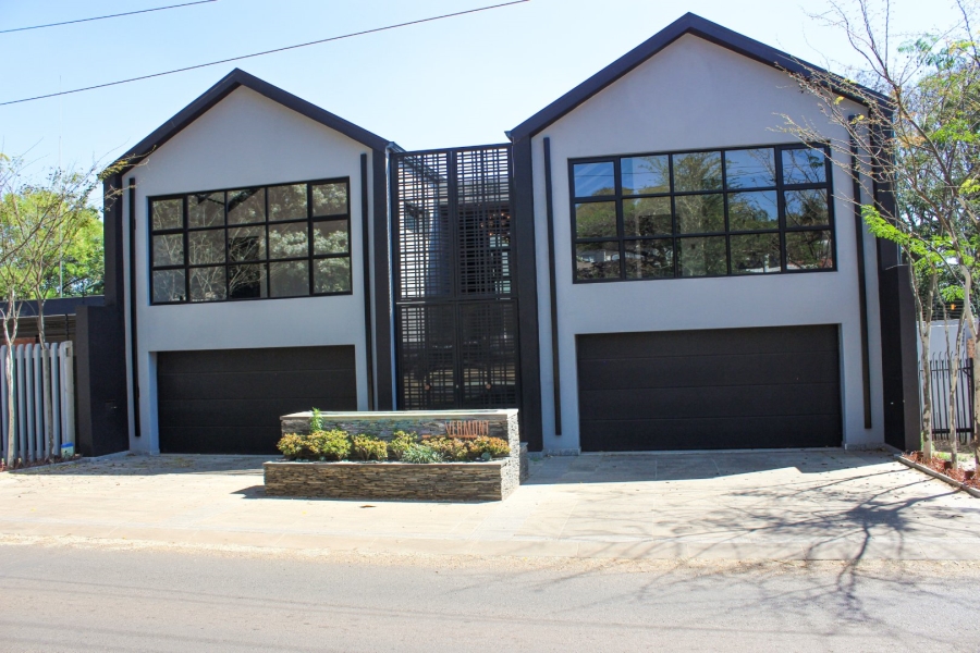 6 Bedroom Property for Sale in Waterkloof Gauteng