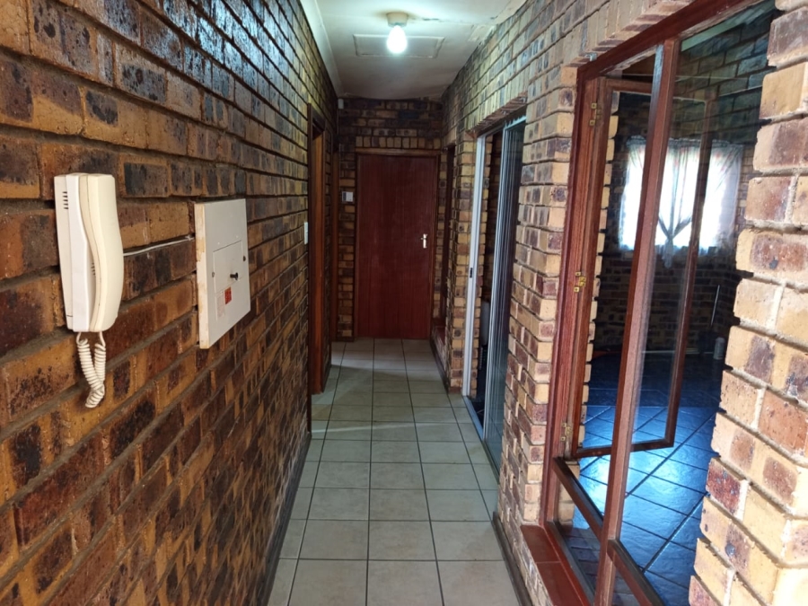 2 Bedroom Property for Sale in President Park Gauteng