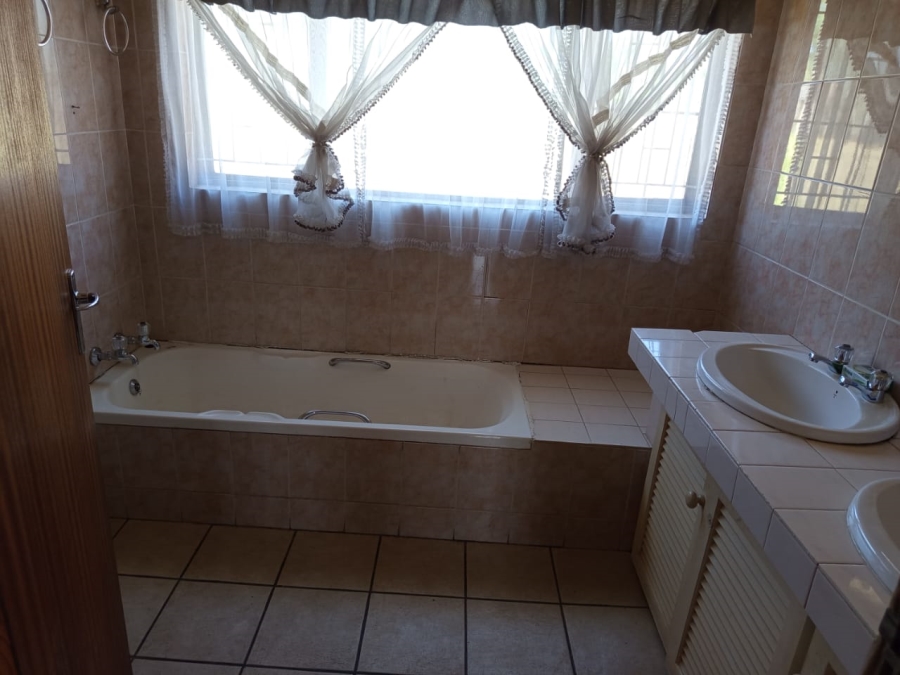 2 Bedroom Property for Sale in President Park Gauteng
