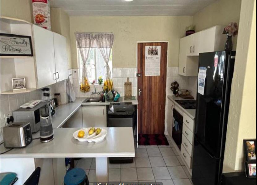 2 Bedroom Property for Sale in Glen Marais Gauteng