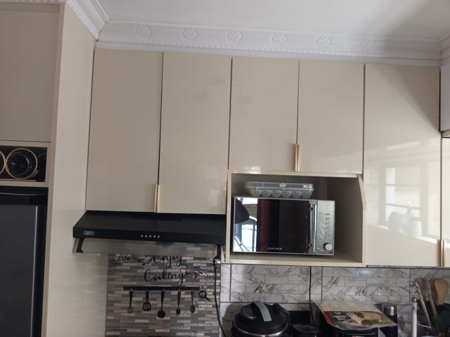 To Let 2 Bedroom Property for Rent in South Hills Gauteng