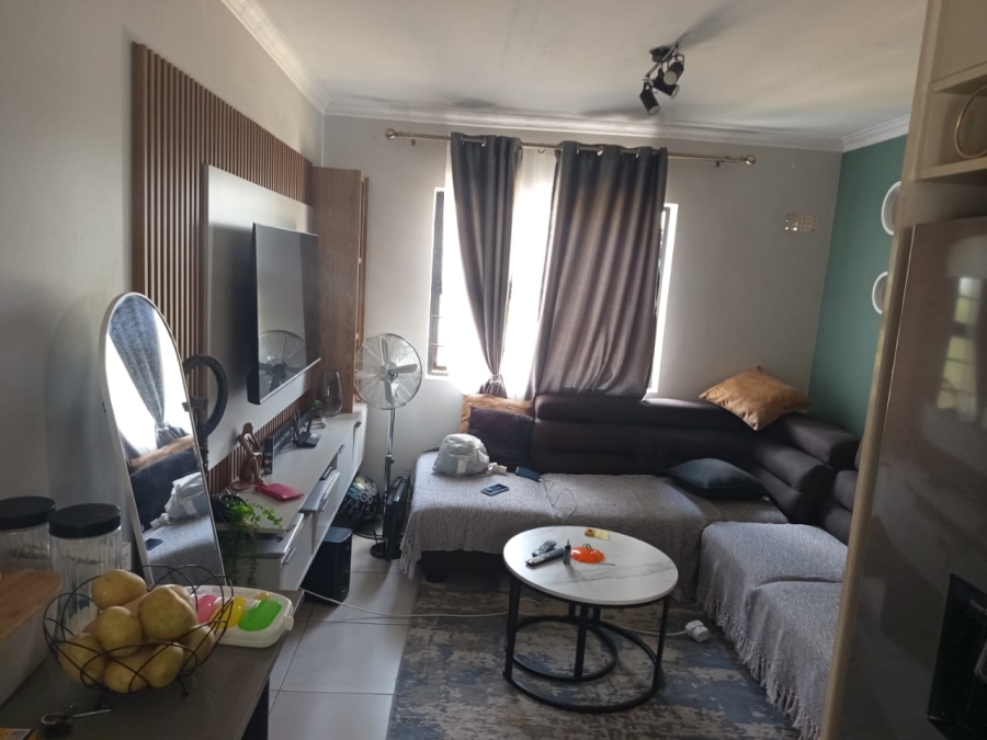 To Let 2 Bedroom Property for Rent in South Hills Gauteng