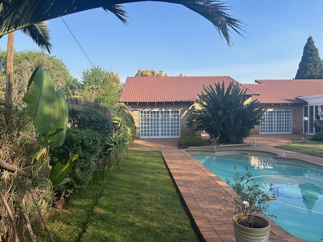 3 Bedroom Property for Sale in Bedford Park Gauteng
