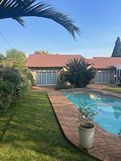 3 Bedroom Property for Sale in Bedford Park Gauteng