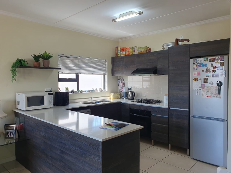 2 Bedroom Property for Sale in Greenstone Hill Gauteng