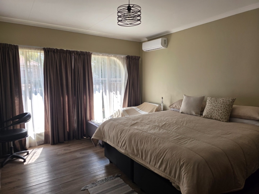 4 Bedroom Property for Sale in Vanderbijlpark SE 3 Gauteng