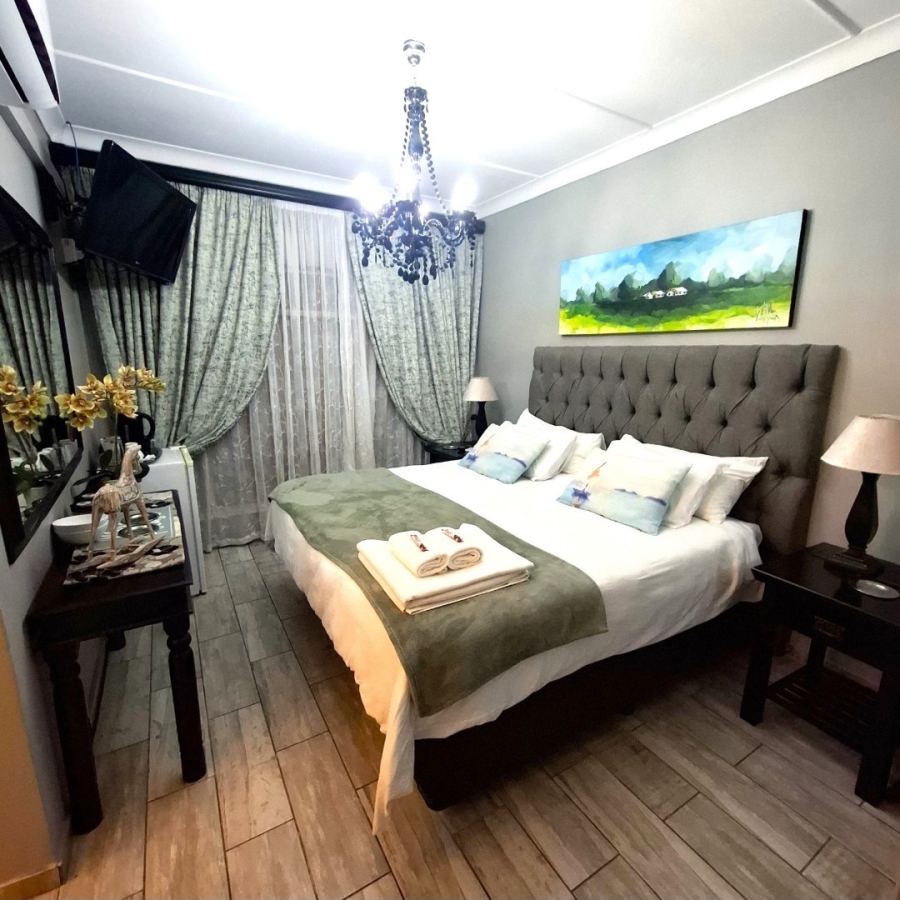 6 Bedroom Property for Sale in Meyerton Central Gauteng
