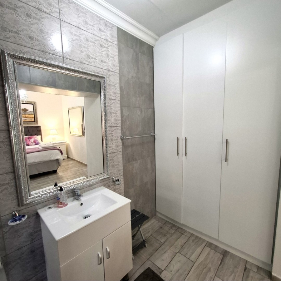 6 Bedroom Property for Sale in Meyerton Central Gauteng