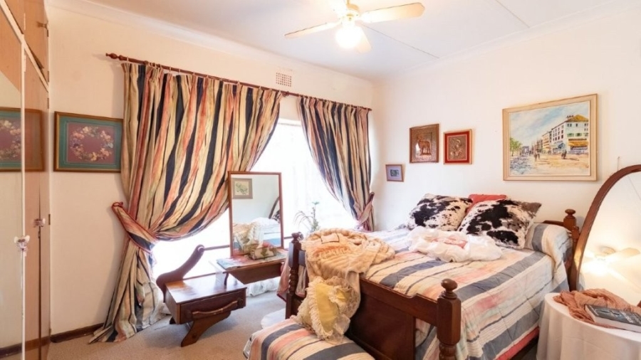 5 Bedroom Property for Sale in Birchleigh Gauteng