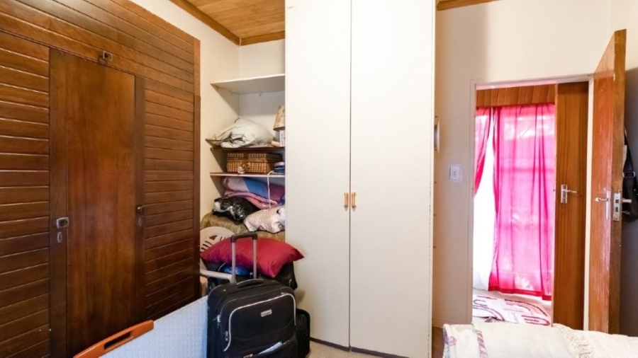 5 Bedroom Property for Sale in Birchleigh Gauteng