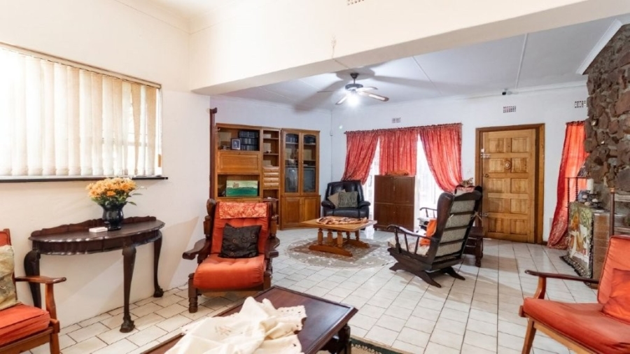 5 Bedroom Property for Sale in Birchleigh Gauteng