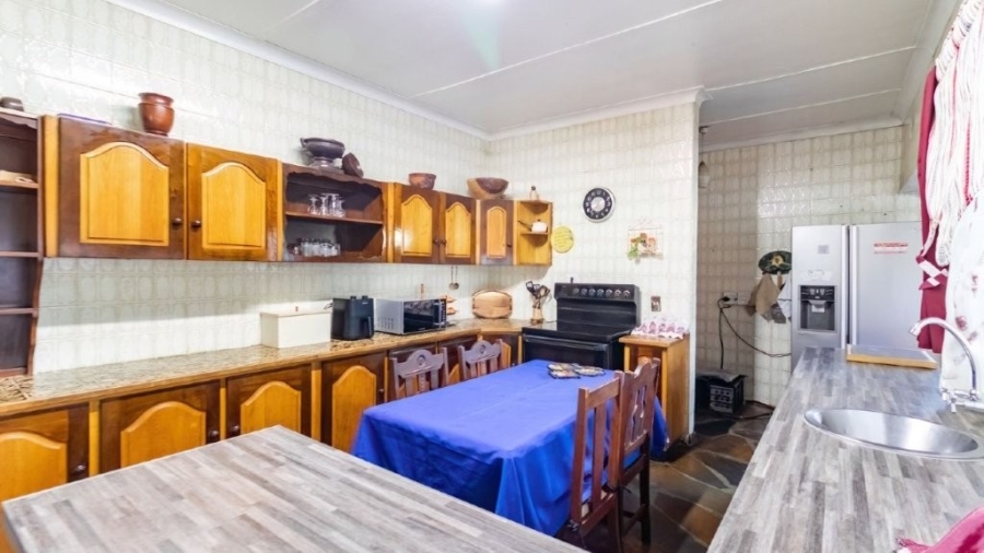 5 Bedroom Property for Sale in Birchleigh Gauteng