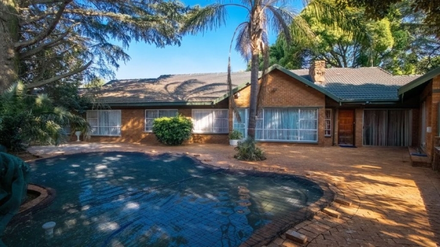 5 Bedroom Property for Sale in Birchleigh Gauteng