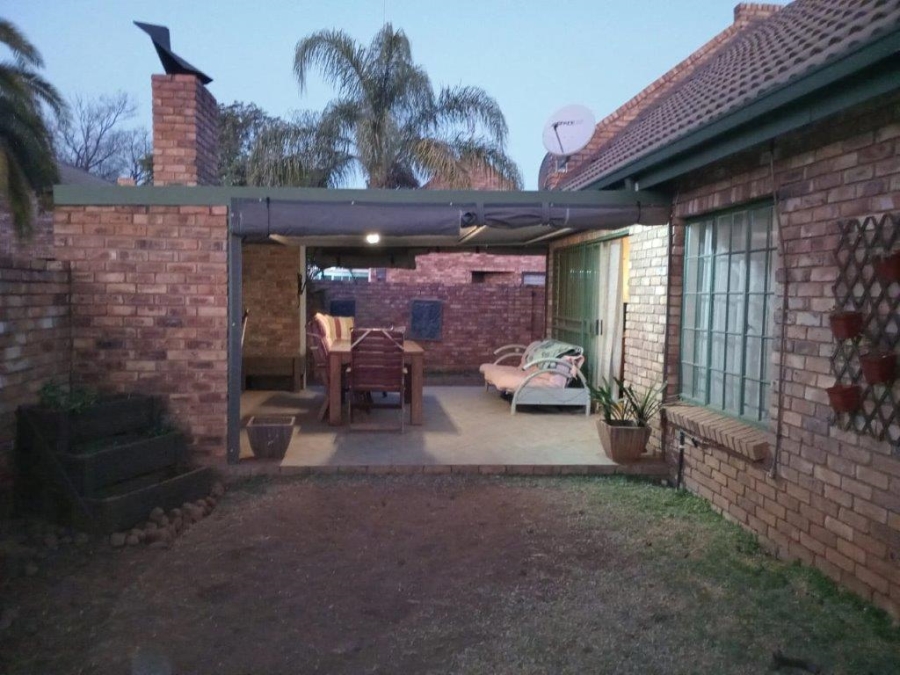 2 Bedroom Property for Sale in Silverton Gauteng
