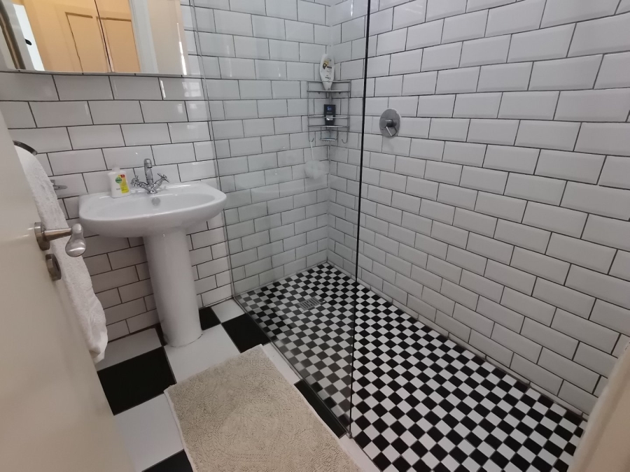 To Let 1 Bedroom Property for Rent in Greenside Gauteng