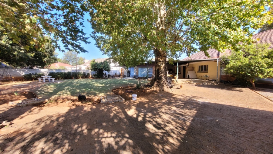 4 Bedroom Property for Sale in Risiville Gauteng