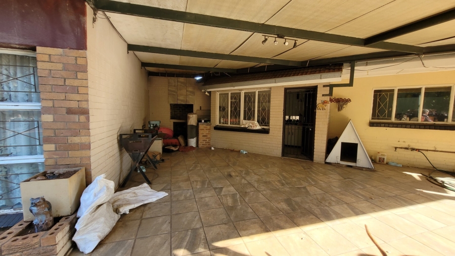 4 Bedroom Property for Sale in Risiville Gauteng