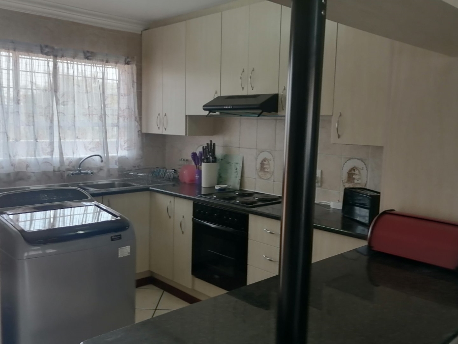 2 Bedroom Property for Sale in Bassonia Gauteng