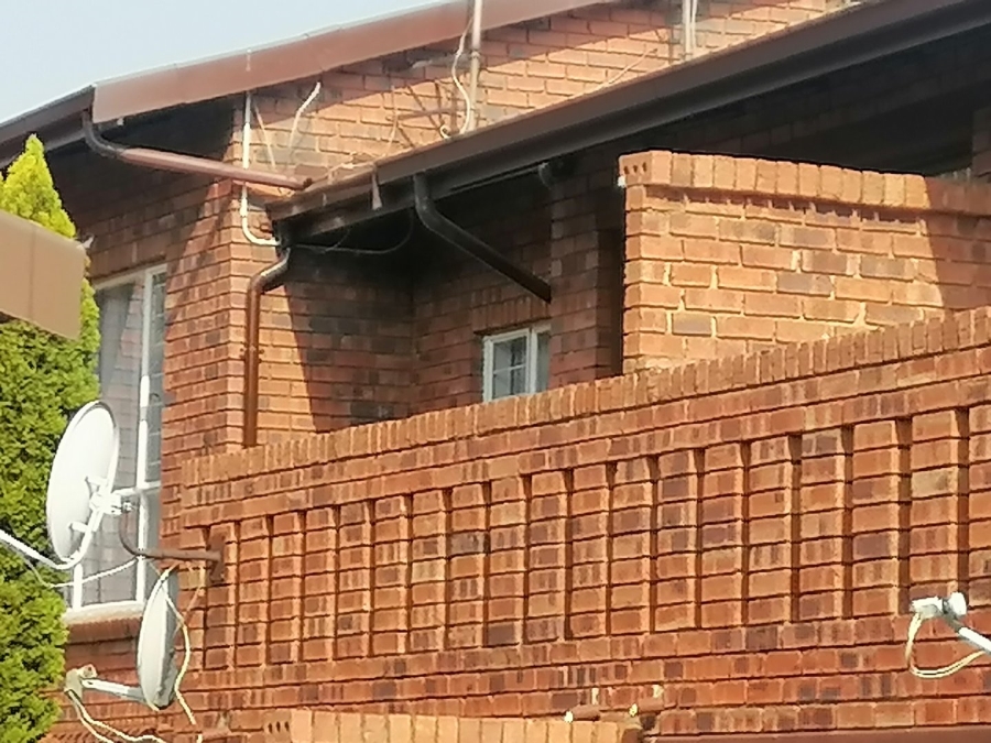 2 Bedroom Property for Sale in Bassonia Gauteng