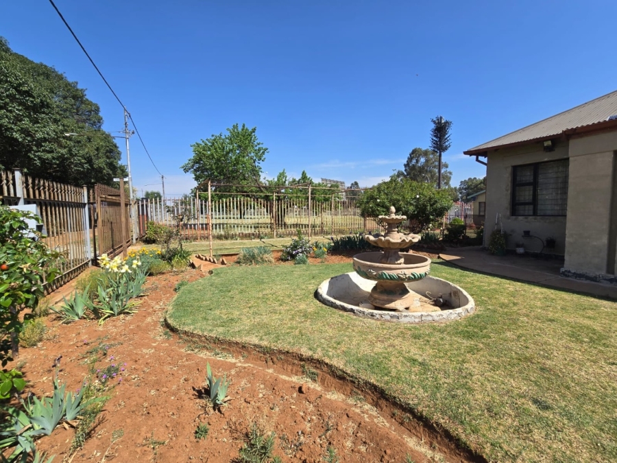 5 Bedroom Property for Sale in Persida Gauteng