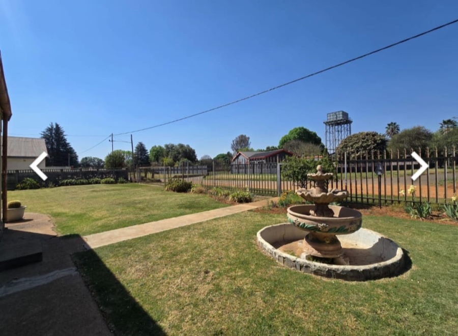 5 Bedroom Property for Sale in Persida Gauteng