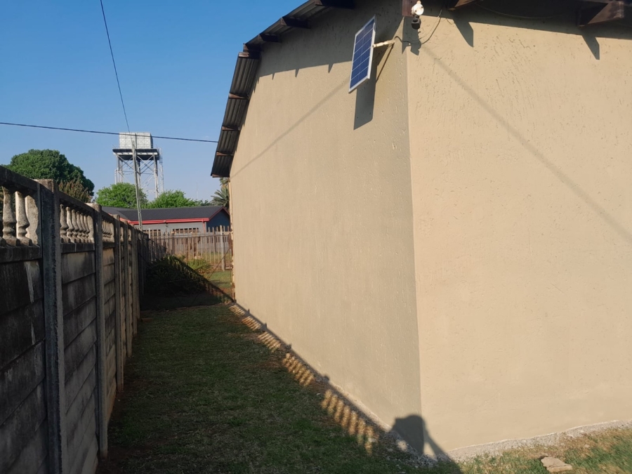 5 Bedroom Property for Sale in Persida Gauteng