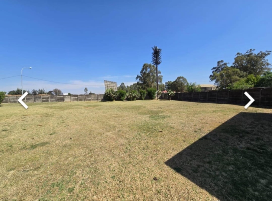 5 Bedroom Property for Sale in Persida Gauteng