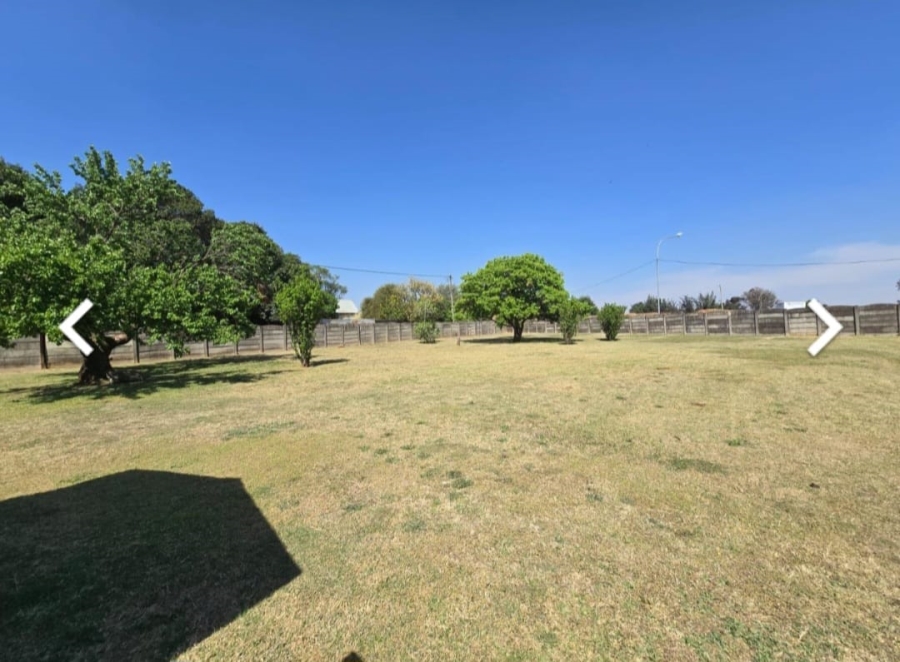 5 Bedroom Property for Sale in Persida Gauteng