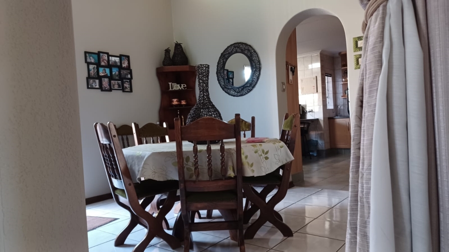 3 Bedroom Property for Sale in Falcon Ridge Gauteng