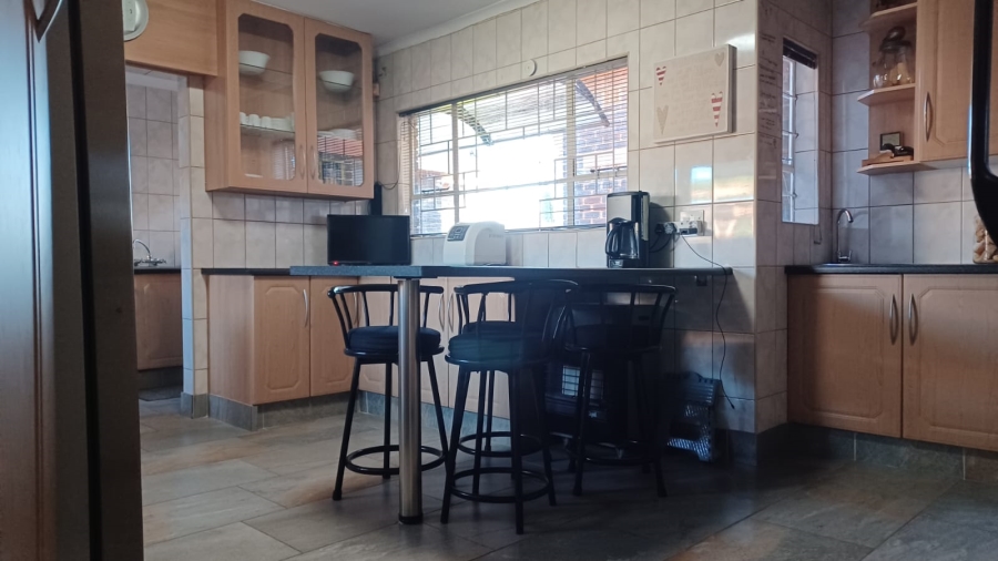 3 Bedroom Property for Sale in Falcon Ridge Gauteng