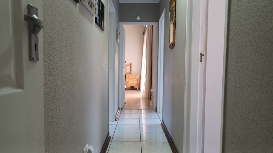 3 Bedroom Property for Sale in Falcon Ridge Gauteng