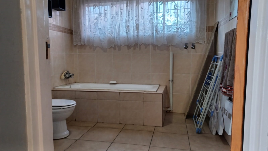 3 Bedroom Property for Sale in Falcon Ridge Gauteng