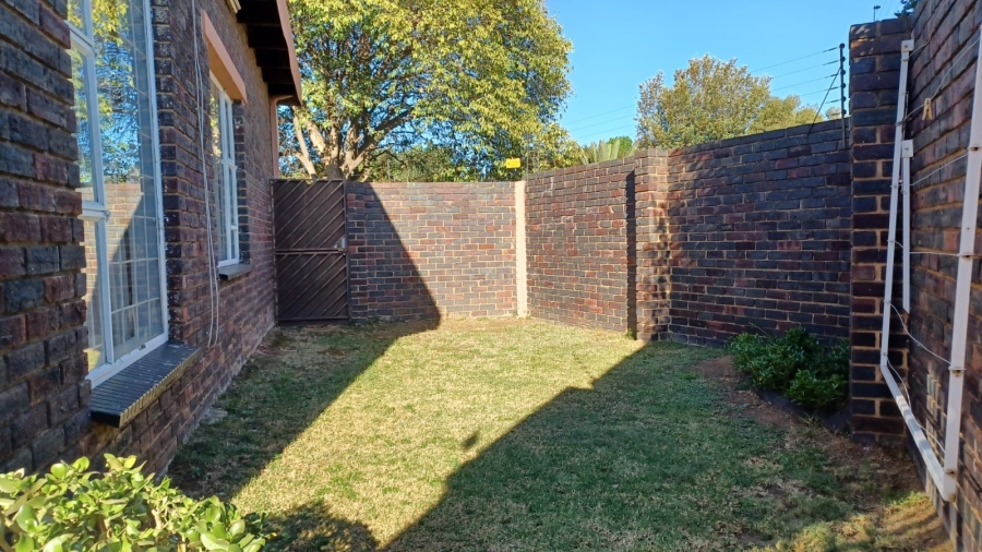 3 Bedroom Property for Sale in Falcon Ridge Gauteng