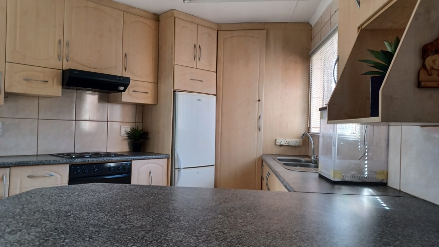 3 Bedroom Property for Sale in Falcon Ridge Gauteng