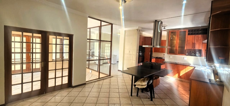 To Let 4 Bedroom Property for Rent in Faerie Glen Gauteng