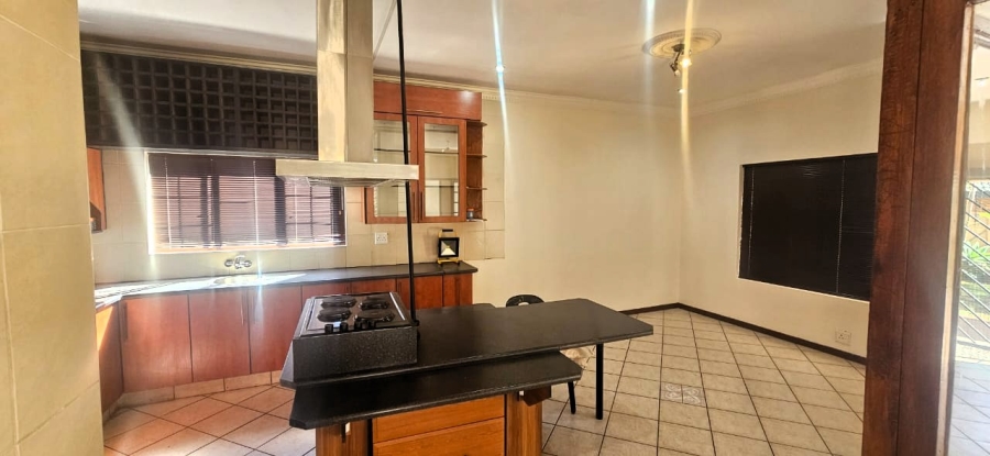 To Let 4 Bedroom Property for Rent in Faerie Glen Gauteng