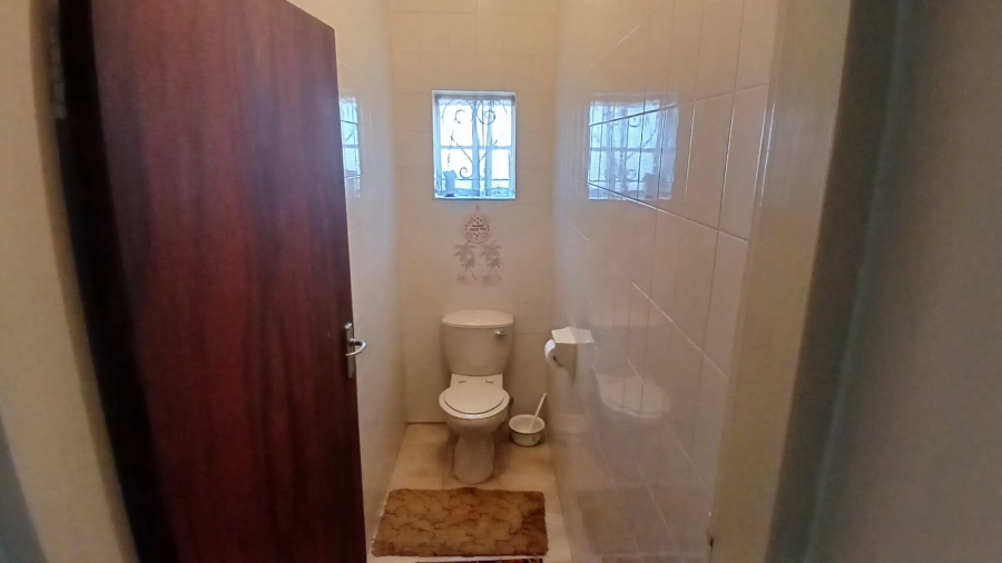To Let 3 Bedroom Property for Rent in Towerby Gauteng