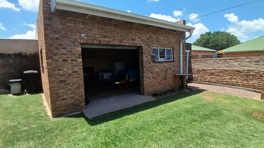 To Let 3 Bedroom Property for Rent in Towerby Gauteng
