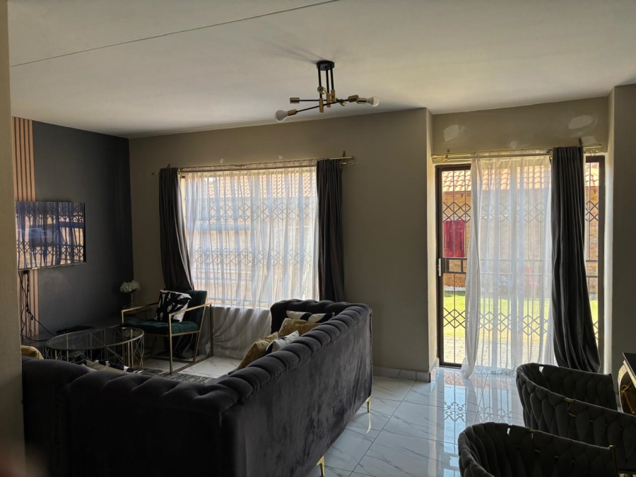 3 Bedroom Property for Sale in Annlin Gauteng