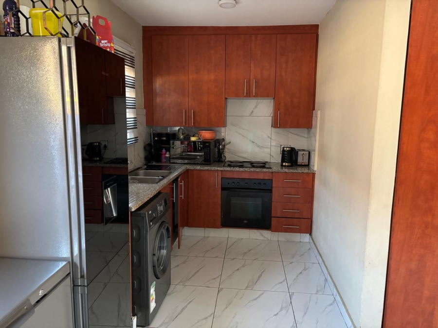 3 Bedroom Property for Sale in Annlin Gauteng