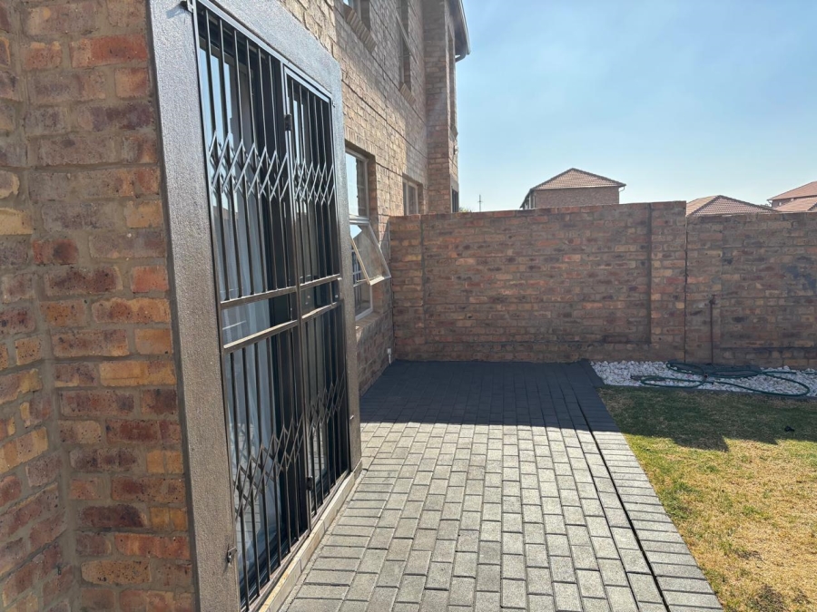 3 Bedroom Property for Sale in Annlin Gauteng